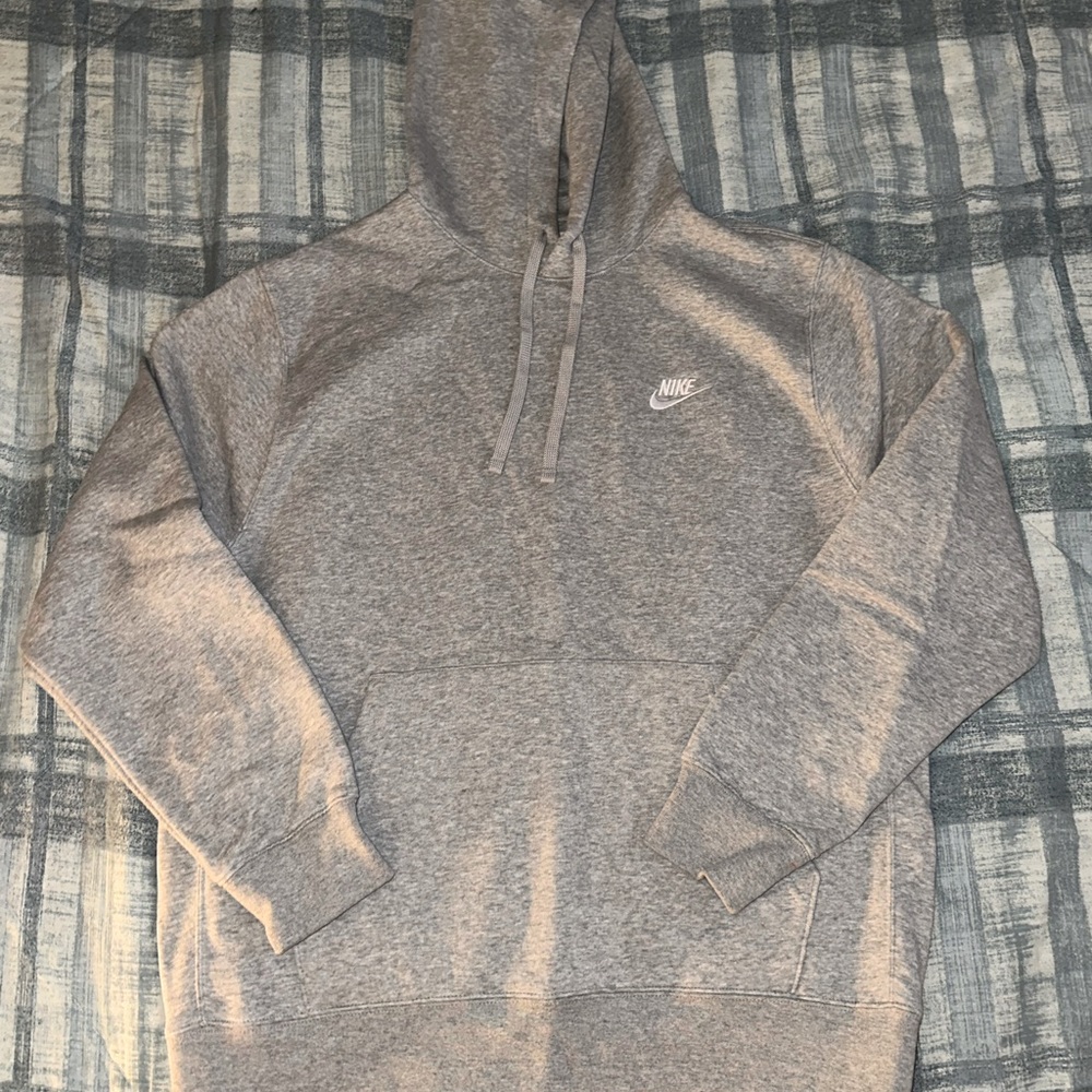 Nike Gray Sportswear Club Fleece Hoodie (Large)